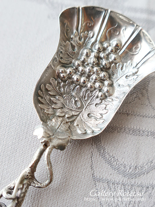 AeB[NVo[@Xv[ antique silver spoon