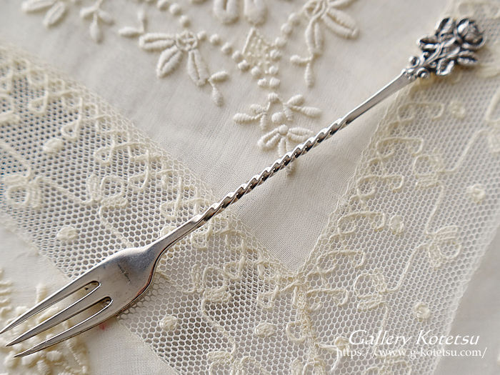 AeB[NVo[@tH[N antique silver fork