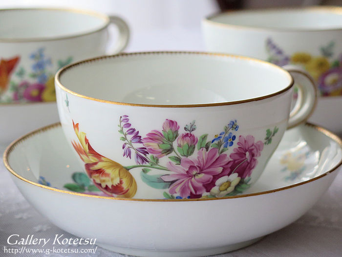 }CZ@}R[j meissen cup&saucer marcolini