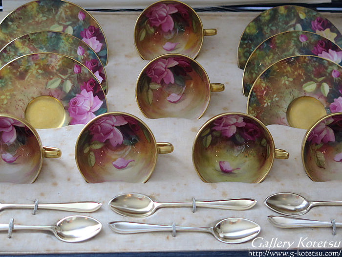 ロイヤルウースターカップ&ソーサー royalworcestercup&saucer
