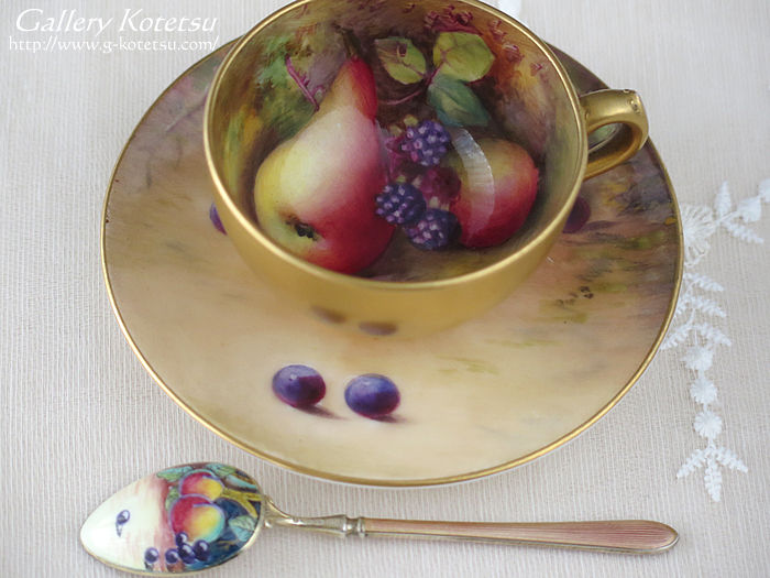 CE[X^[Jbv\[T[ royalworcestercup&saucer