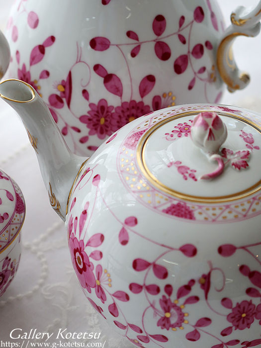 Meissen tea pot