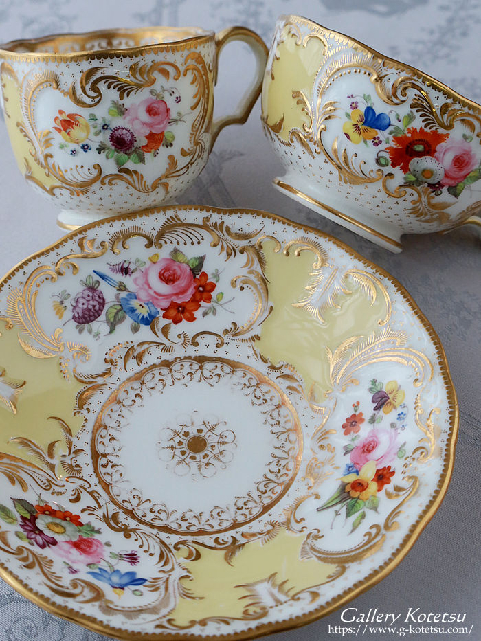 �A���e�B�[�N�@�R�[���|�[�g