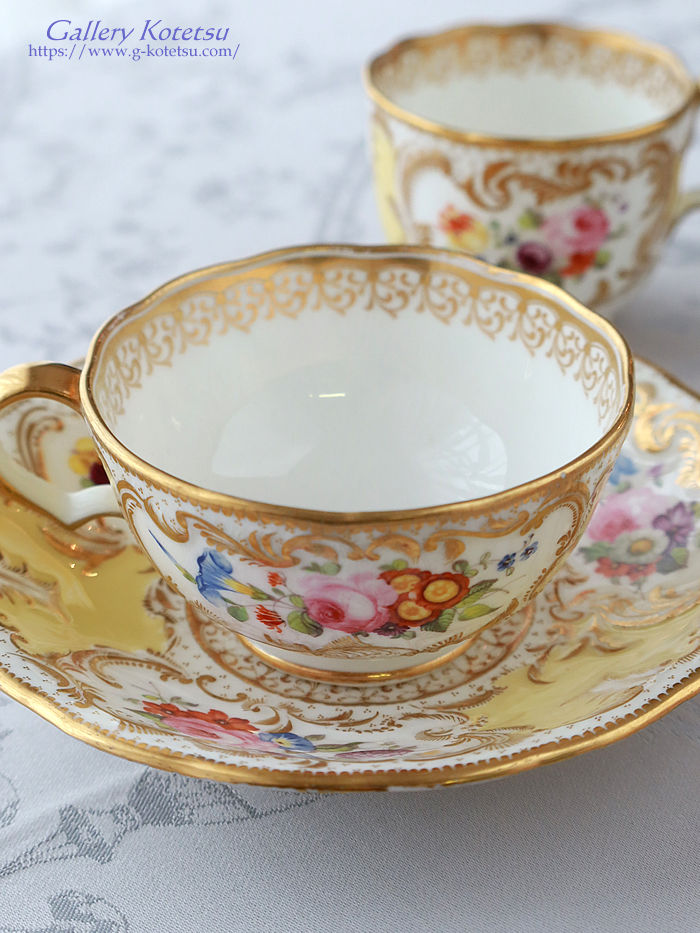 �A���e�B�[�N�@�R�[���|�[�g