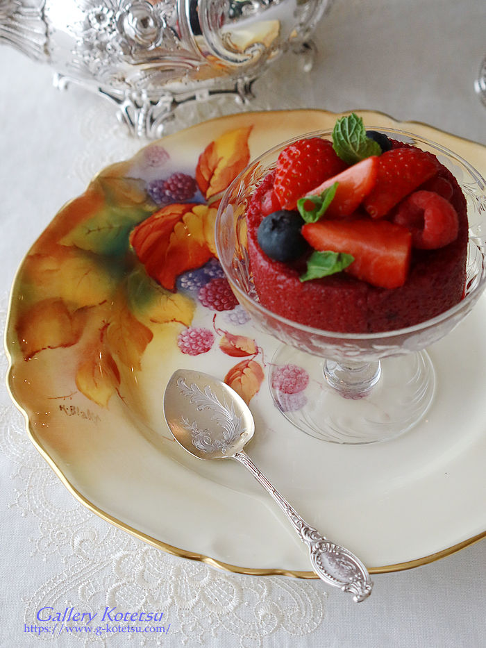 �E�G�b�u�O���X antique glass thomas webb 