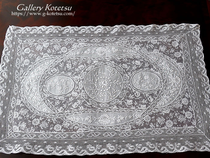 antique lace AeB[N[X