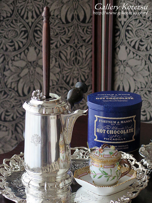 t`Vo[@IfBI@`R[g|bg  french silver odiot chocolatepot