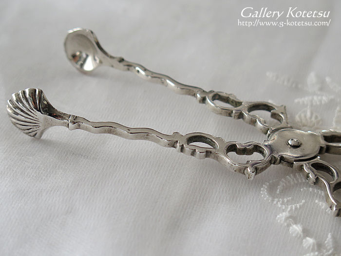 AeB[NVo[@VK[gO antique silver sugar tong