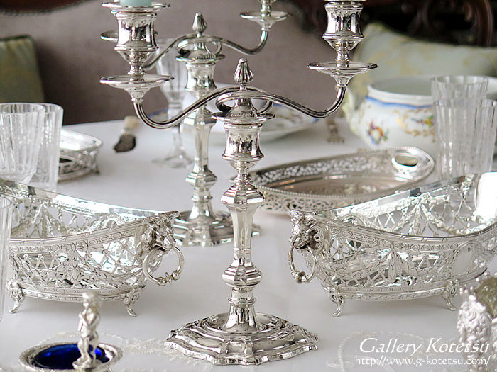 �V���o�[�L�����f���u�� antique silver candelabra