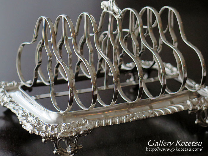 Vo[g[XgbN antique silver toastrack