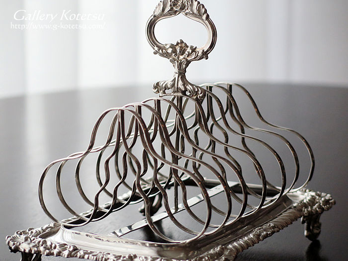 Vo[g[XgbN antique silver toastrack