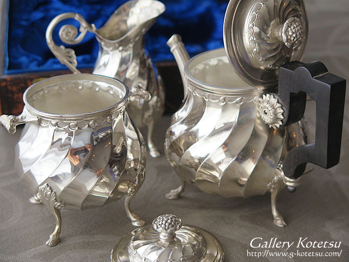 t`Vo[eB[Zbg antique silver teaset