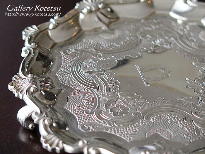 AeB[NVo[T@ antique silver salver