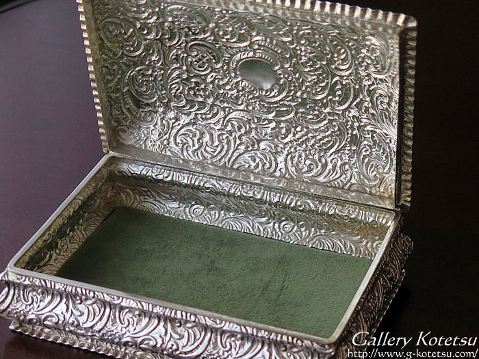 AeB[NVo[@WG[{bNX antiquesilver jewelrybox