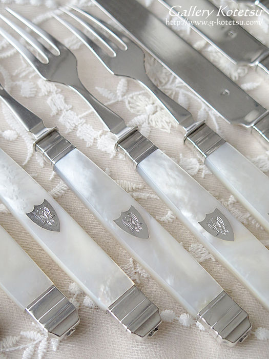 }U[Iup[fU[gJg[ mother of pearl dessert cutlery