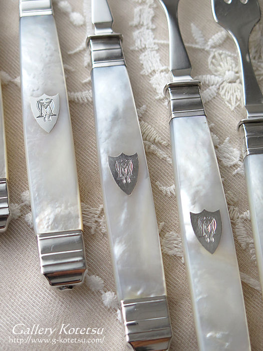 }U[Iup[fU[gJg[ mother of pearl dessert cutlery