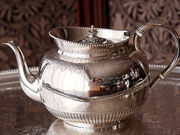 シルバーティーポット antique silver teapot