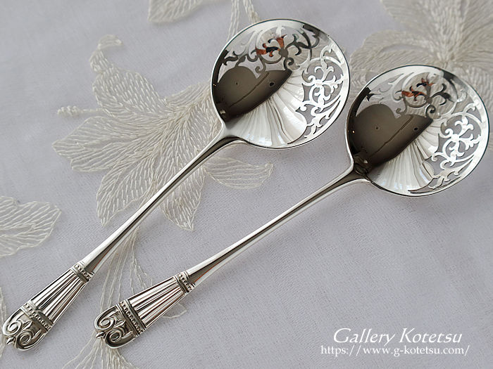 AeB[NVo[ antique silver spoon