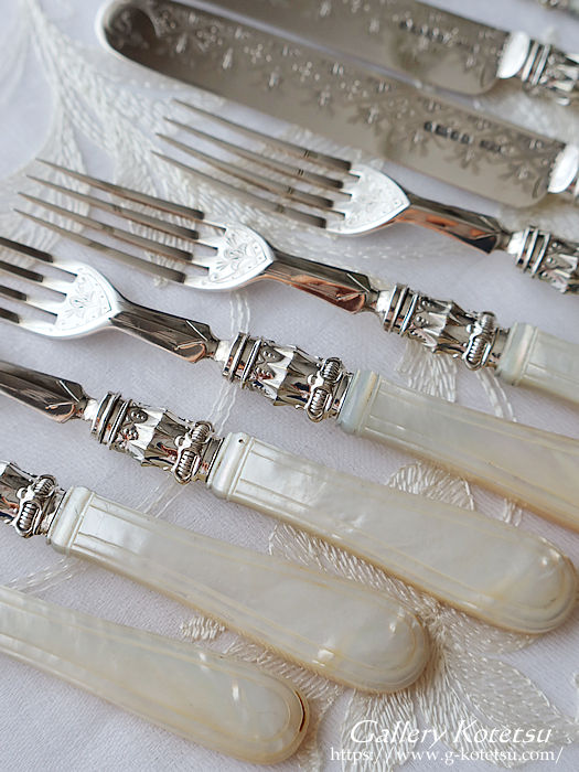 �}�U�[�I�u�p�[���n���h�� mother of pearl dessert cutlery