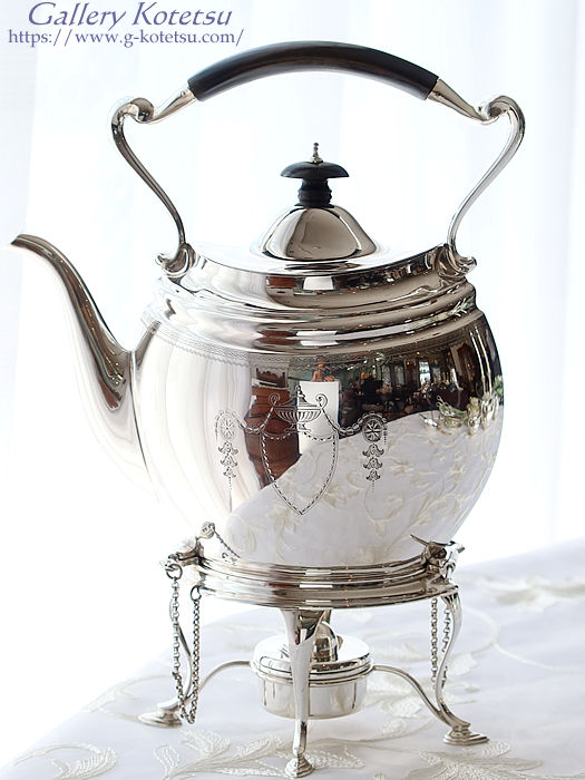 �V���o�[�e�B�[�P�g��