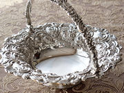 Vo[oXPbg antique silver basket