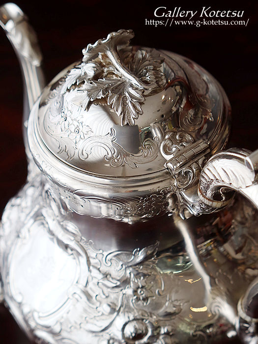 Vo[eB[|bg antique silver teapot