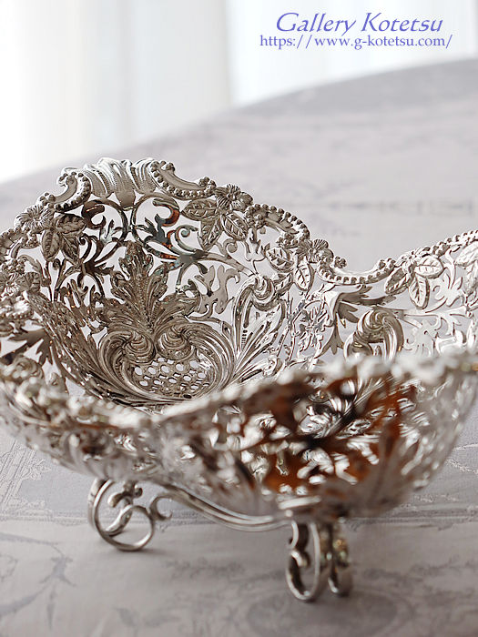 AeB[NVo[oXPbg antique silver basket