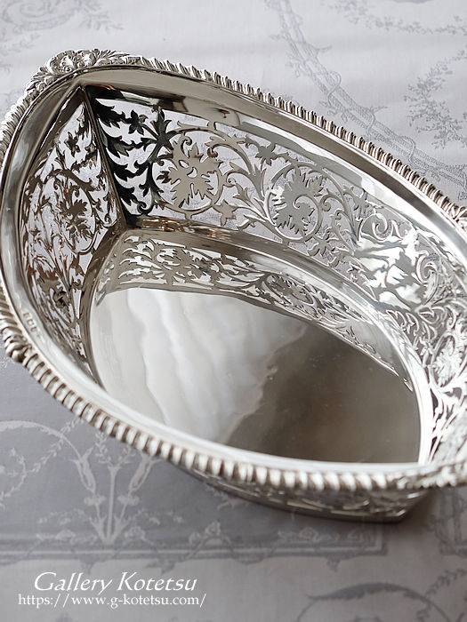 Antique silver bread basket �u���b�h�o�X�P�b�g