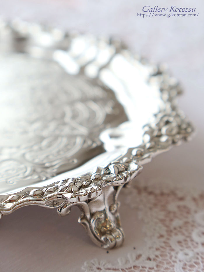 antique silver salver AeB[NVo[@T@