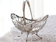 Vo[oXPbg antique silver basket