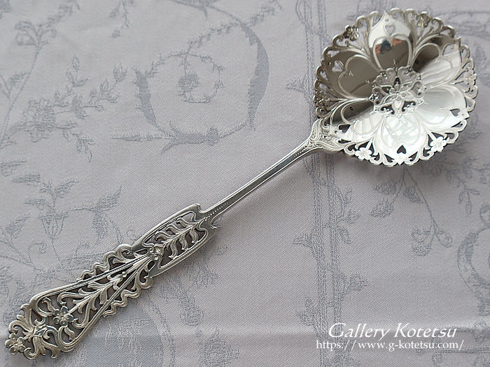 antique silver spoon AeB[NVo[