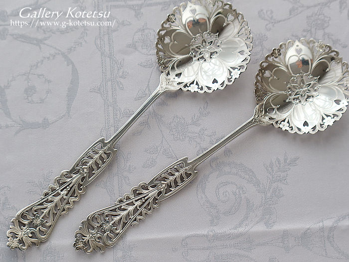 antique silver spoon AeB[NVo[