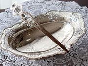 Vo[oXPbg antique silver basket