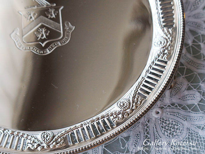 antique silver salver AeB[NVo[@T@