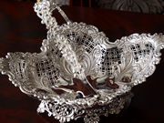 Vo[oXPbg antique silver basket