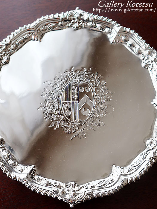 antique silver salver AeB[NVo[@T@