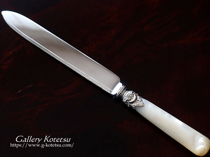 AeB[NVo[@P[LiCt antique silver cake knife