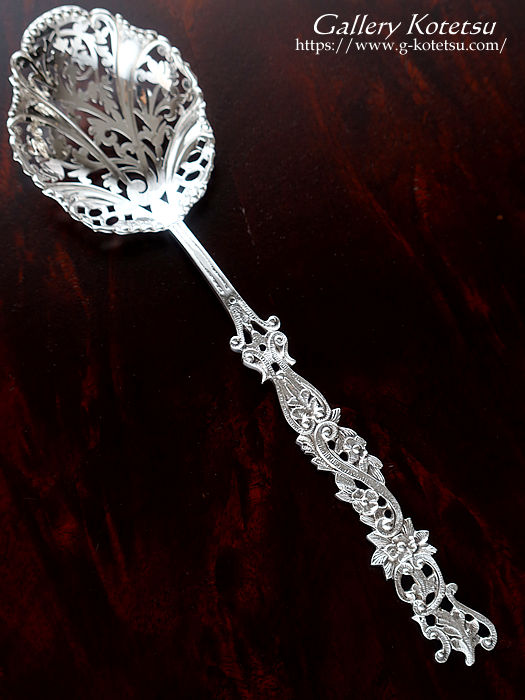 AeB[NVo[@Xv[ antique silver spoon