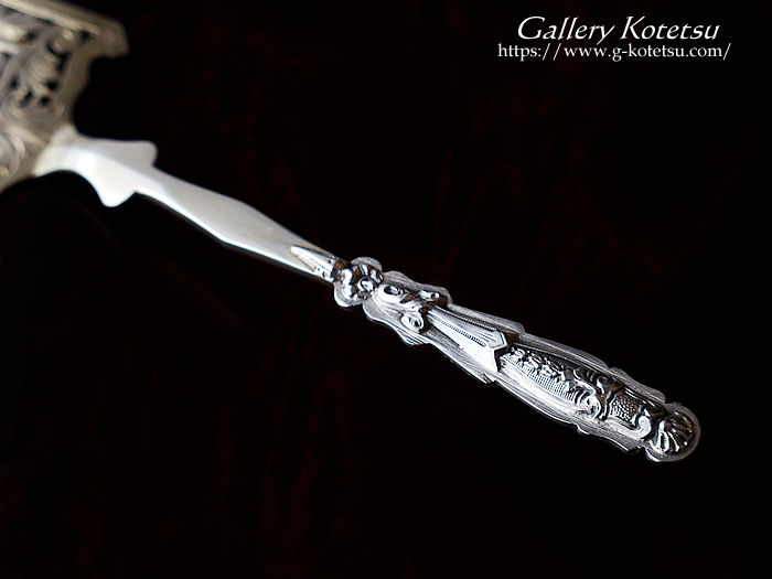 antique silver server AeB[NVo[