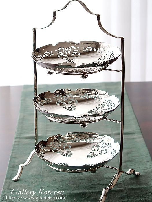cake stand
