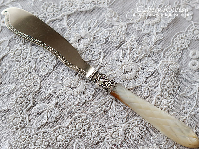 AeB[NVo[@o^[iCt antique silver butter knife