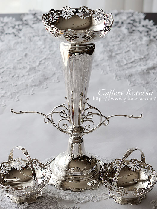 AeB[NVo[@Cp[ antique silver epergne