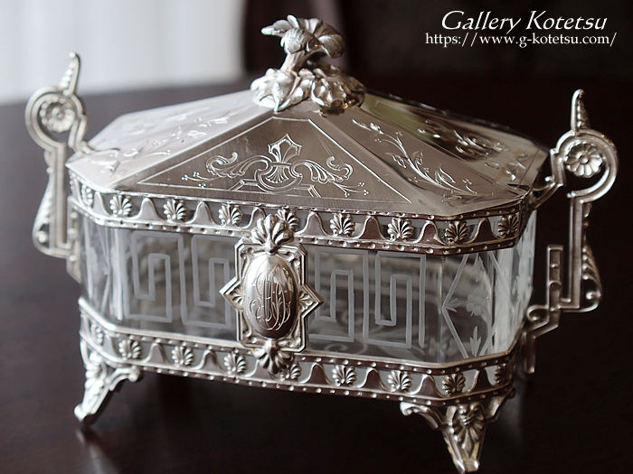 antique silver biscuit box AeB[NVo[@rXPbg{bNX@t`Vo[