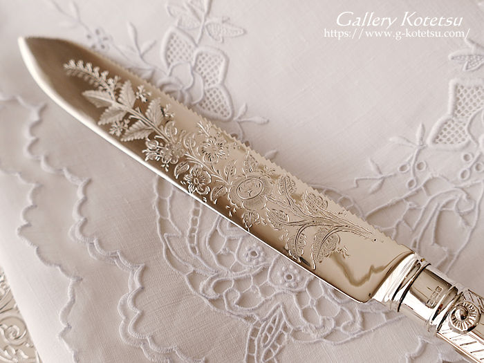 AeB[NVo[@P[LiCt antique silver cake knife