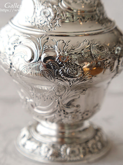 AeB[NVo[@eB[LfB antique silver teacaddy