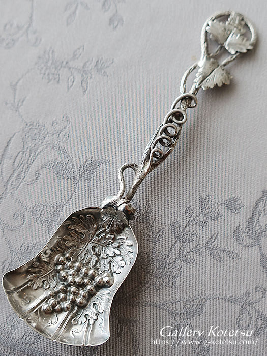 AeB[NVo[@Xv[ antique silver spoon