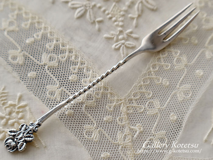 英国銀器 sterling siver アンティークシルバー　フォーク antique silver fork