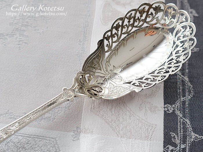 AeB[NVo[@Xv[ antique silver spoon