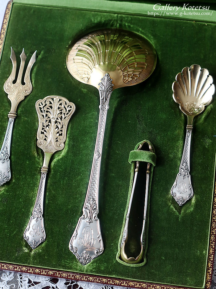 AeB[NVo[@antique silver french silver