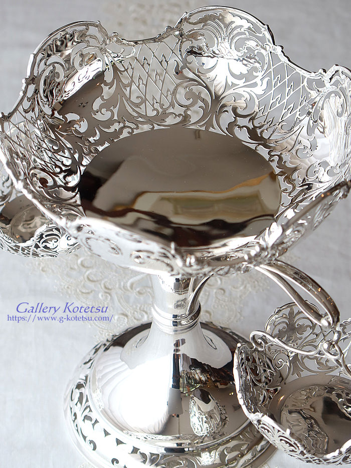 AeB[NVo[Cp[ antique silver epaergne
